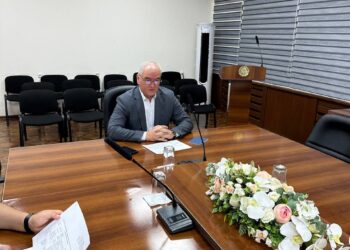 Markazning loyihalar tanlovida ishtirok etishga tayyorgarlik masalalari muhokama qilindi.